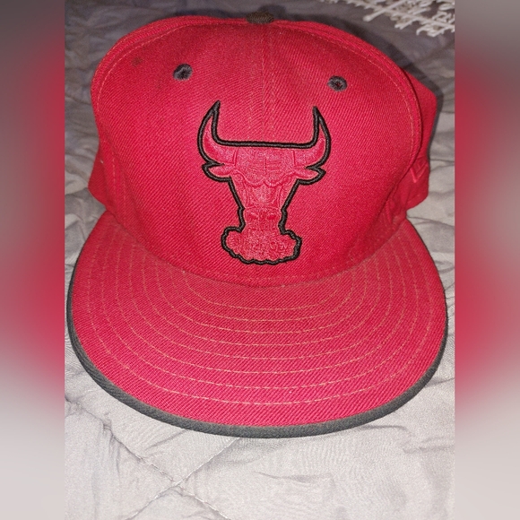 Chicago Bulls fitted cap 7 3/8 - Picture 1 of 4